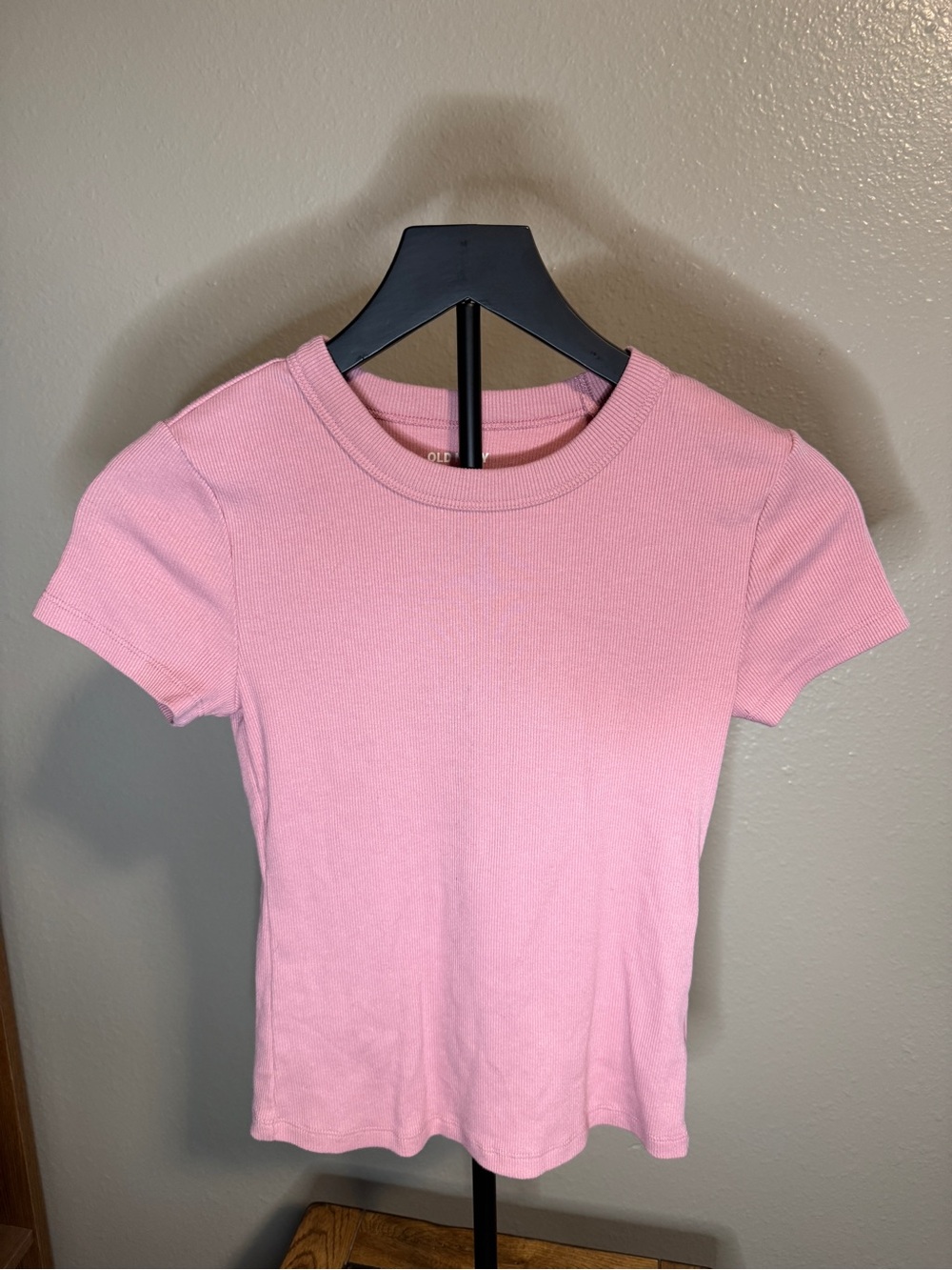 Old Navy Women’s Pink Ribbed Short Sleeve Tee